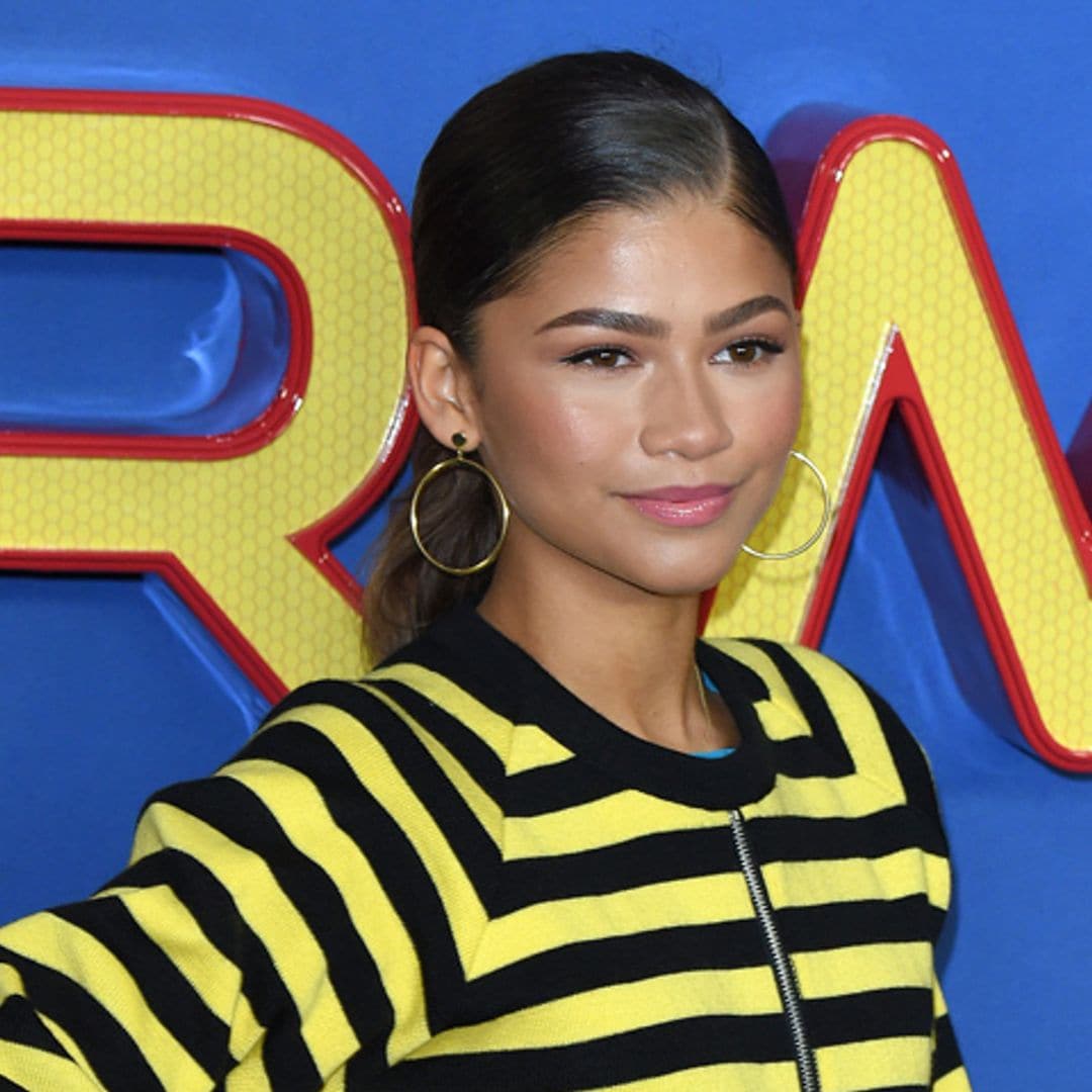 Los peinados de Zendaya y otras 'celebs' para lucir el complemento de moda: los pendientes de aros