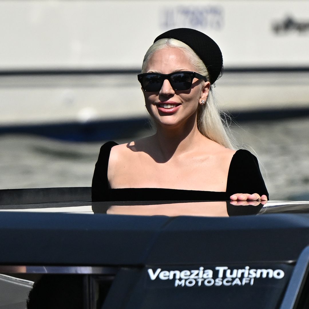 Lady Gaga sorprende en Venecia con el accesorio que conquistará esta temporada