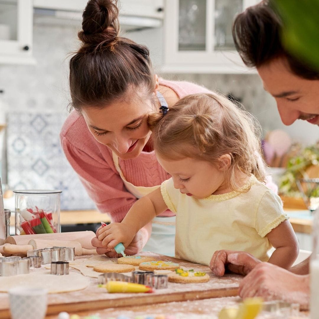 Estos son los beneficios de que a tus hijos les guste la cocina