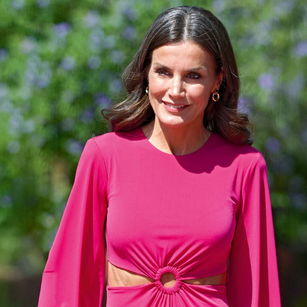 La reina Letizia con vestido cut out