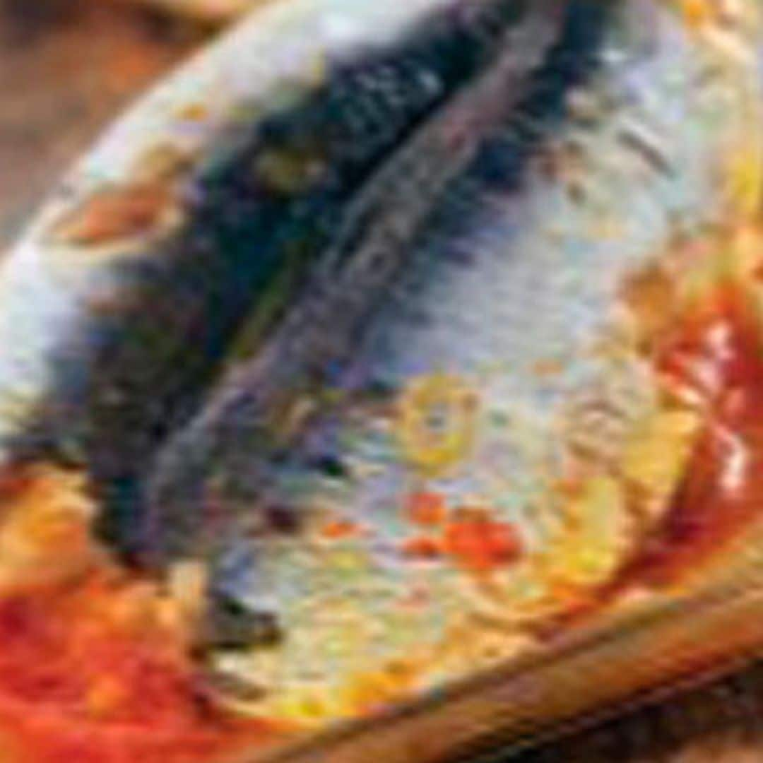 Sardinas con salsa de tomate