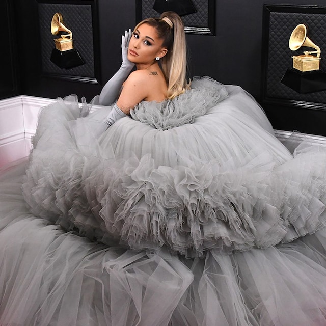 ariana grande portada