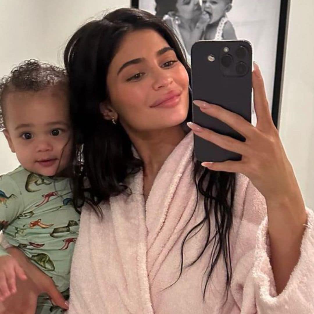 La rutina diaria de Kylie Jenner con sus hijos: del desayuno al ‘skincare’