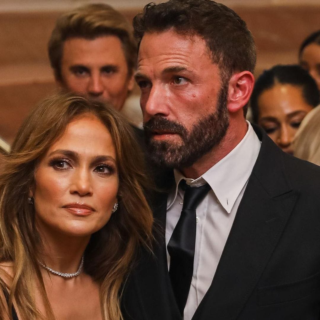 Junto a sus hijos y Ben Affleck, JLo despide a su gran amigo JR Ridinger