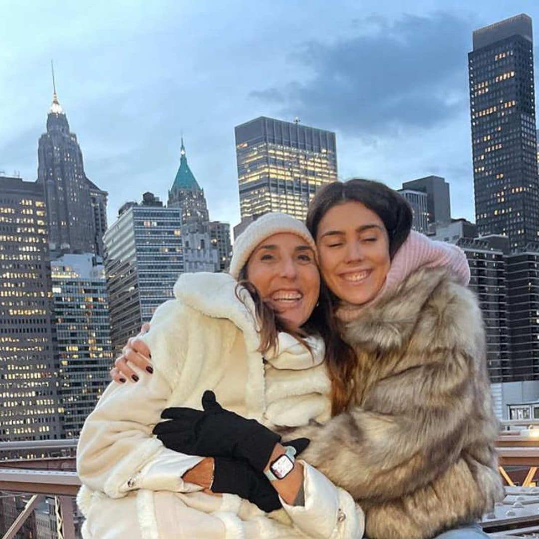 Paz Padilla y su hija Ana Ferrer, como niñas en su escapada prenavideña a Nueva York