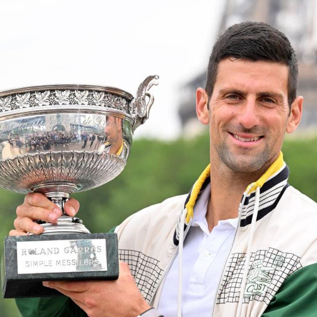 Djokovic y la emotiva celebración junto a su familia por su triunfo en Roland Garros