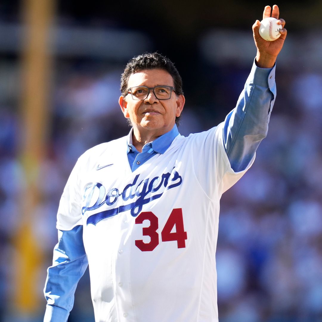 El adiós de las celebridades al legendario beisbolista mexicano Fernando Valenzuela