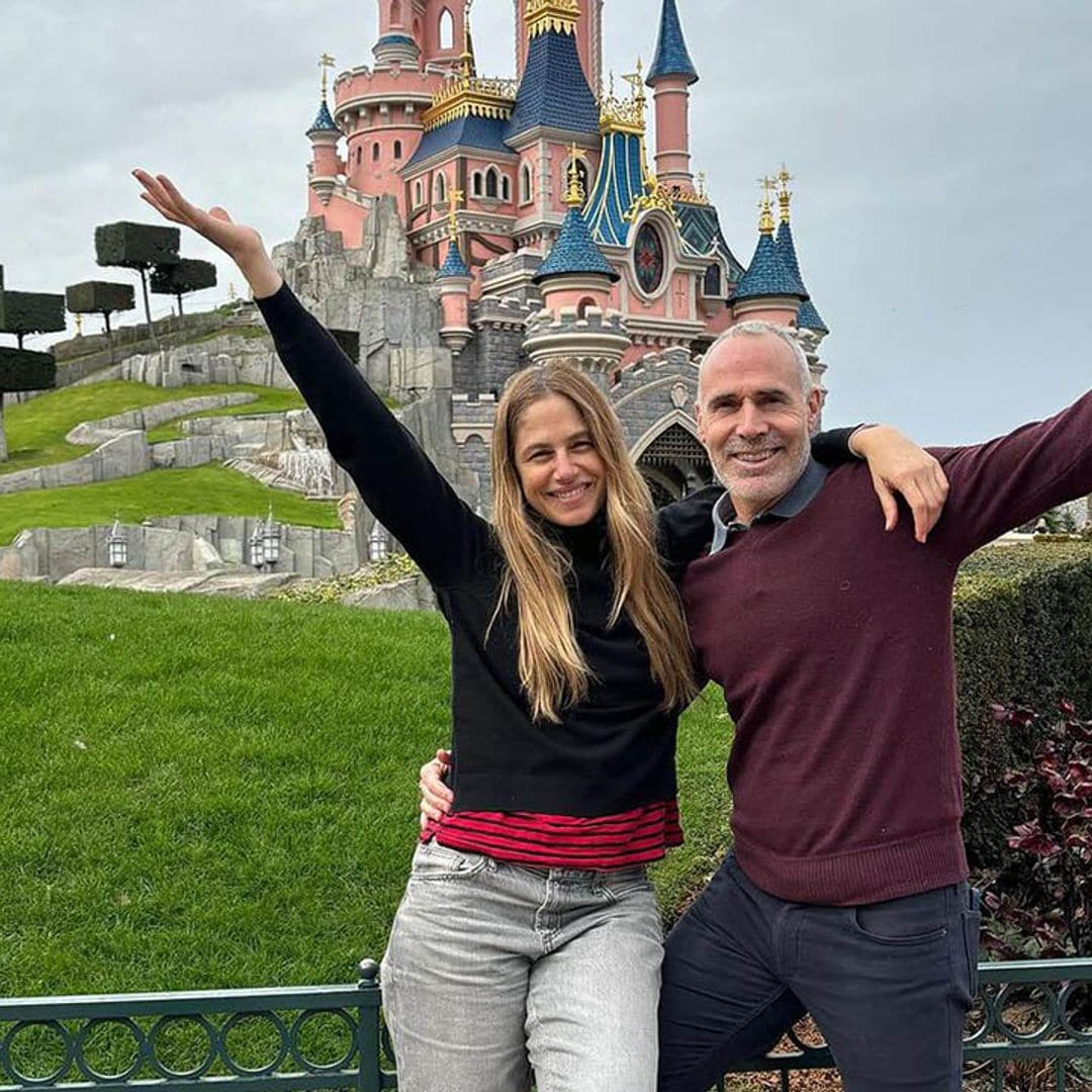 El espectacular viaje a Disneyland París de Álex Correjta y Martina Klein con todos sus hijos: 'Un sueño hecho realidad'