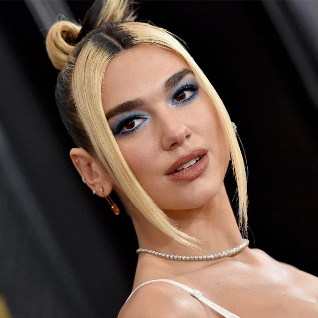 Dua Lipa cambia de look y se apunta al flequillo recto más fácil de peinar