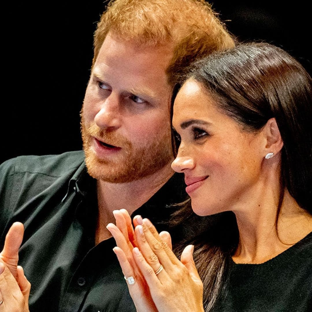 La estilosa aparición de Meghan Markle del brazo del Príncipe Harry