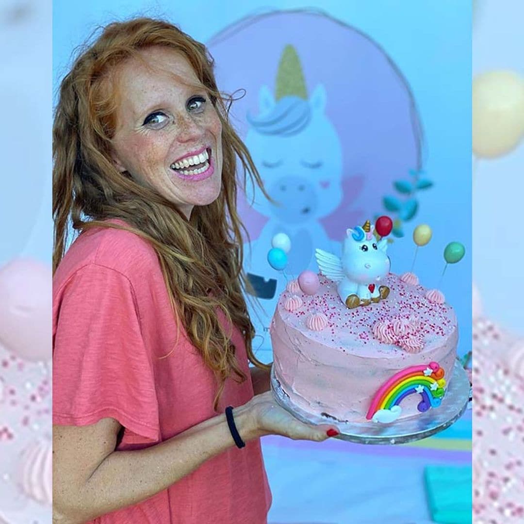 Unicornios, dulces y hasta una zona de acampada, el 'baby shower' de María Castro