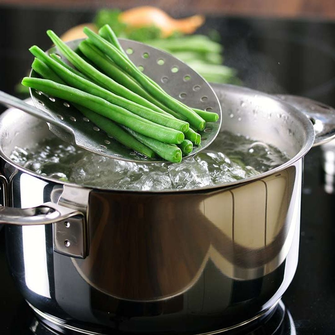 ¡No tires el agua de cocer verduras!