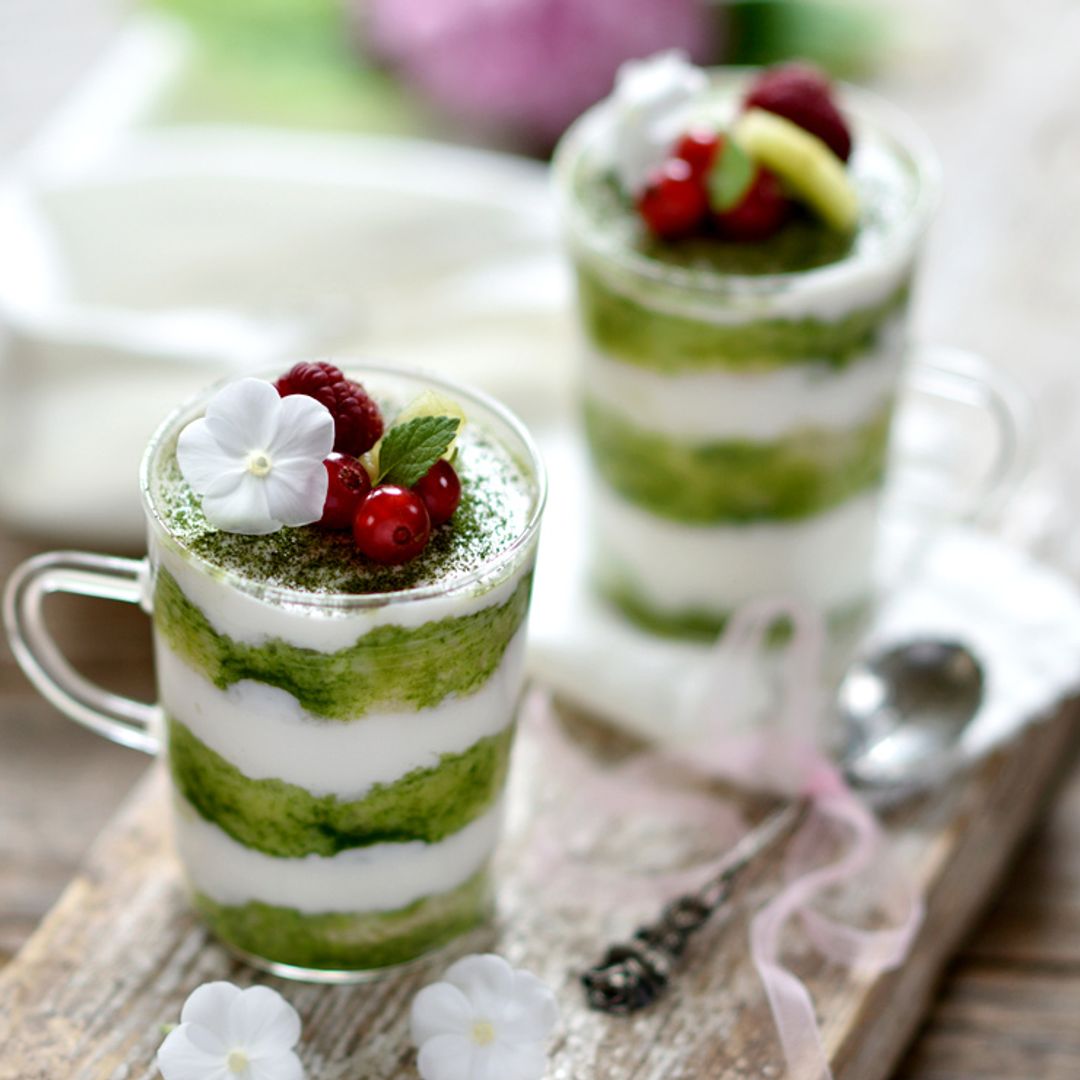 Tiramisú de té matcha al ron