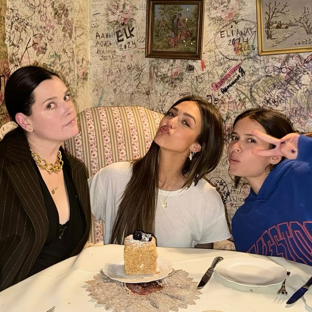 El planazo de Jessica Alba tras su divorcio: viaje a Nueva York con sus mejores amigas y su hija