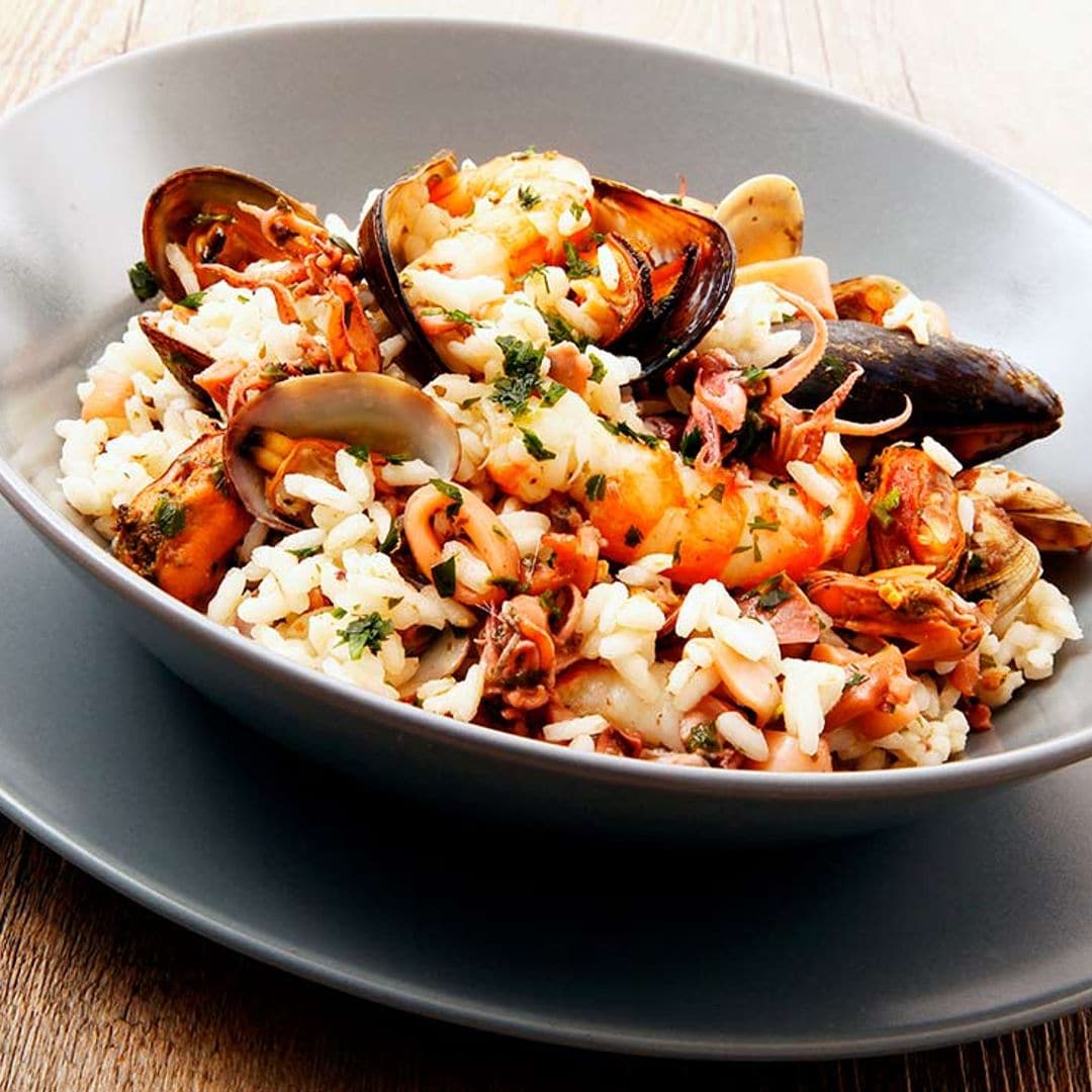 Arroz con mejillones y otros mariscos