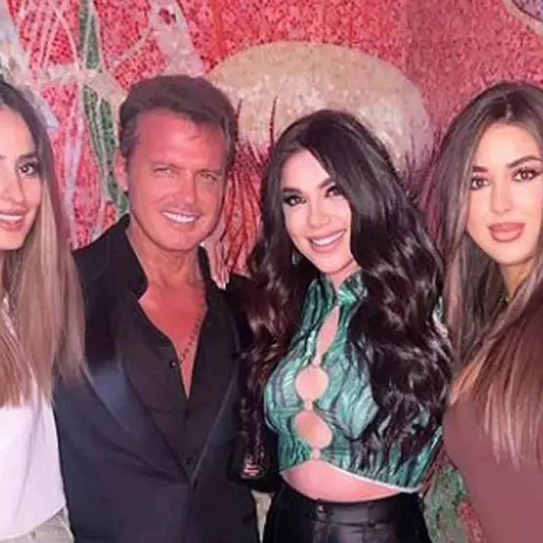 Luis Miguel reaparece, más delgado y joven que nunca, rodeado de un grupo de 'influencers' en Miami