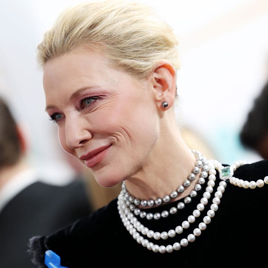 Exclusivo, artesanal y sostenible: los secretos del fabuloso collar de Cate Blanchett en los BAFTA