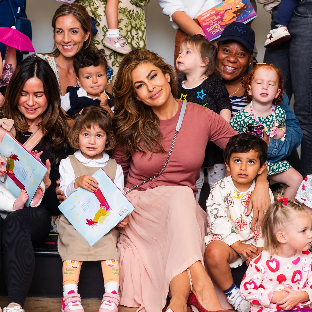 Eva Mendes presenta su libro en un colegio de Nueva York el 18 de septiembre de 2024