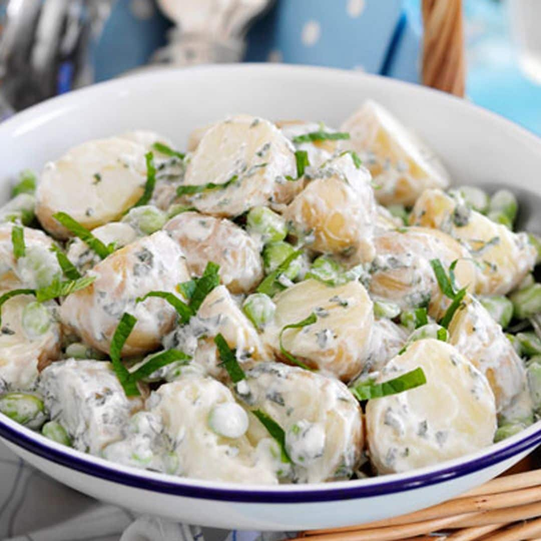 Ensalada de patatas con mahonesa de ajo y mostaza antigua