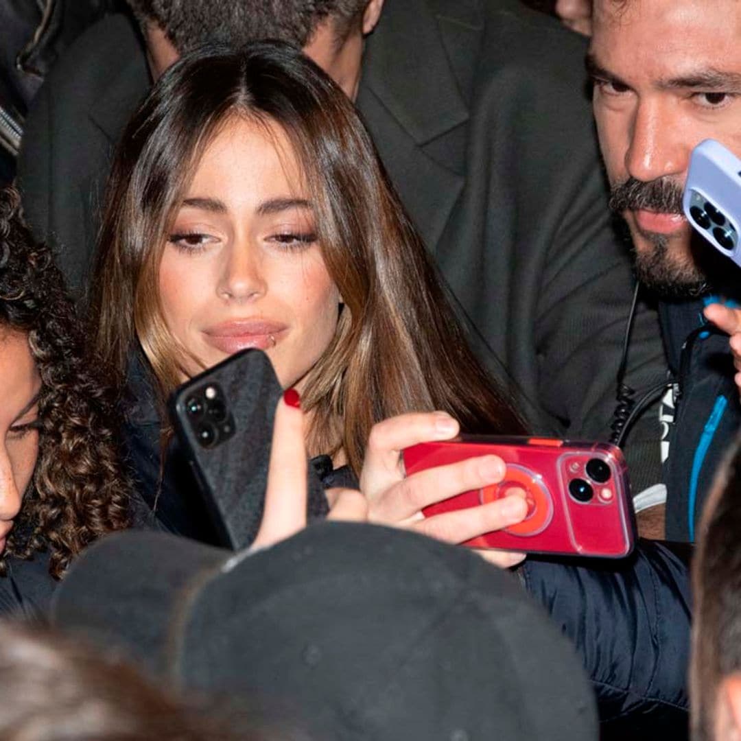 Como una auténtica diva: Tini Stoessel causa furor a su paso por Madrid