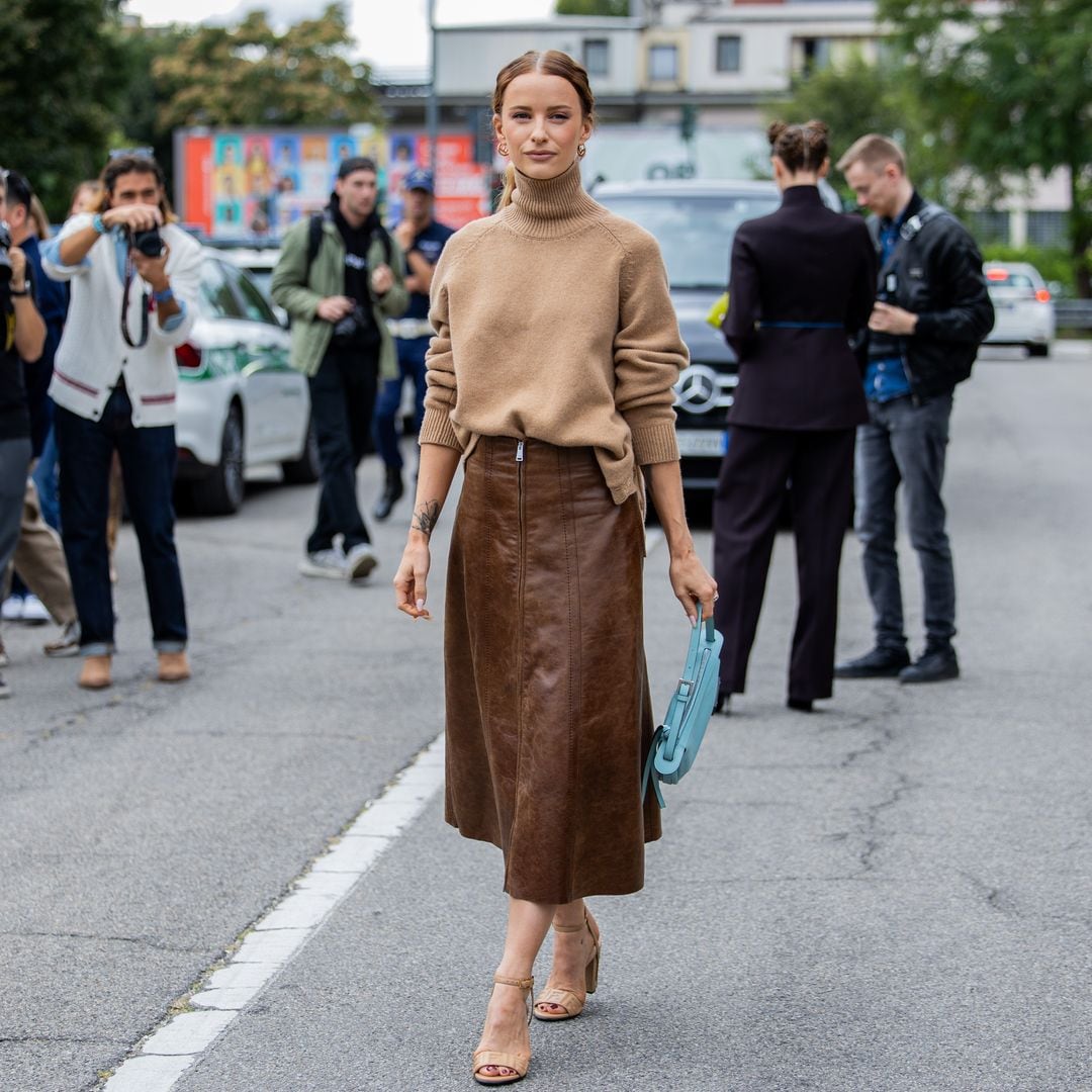 12 faldas 'midi' de tendencia con las que irás muy bien vestida todo el otoño