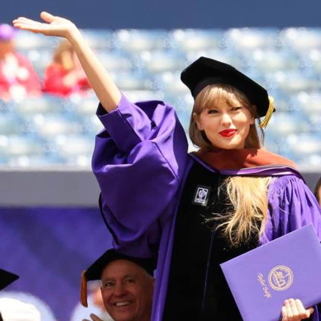 ¡Doctora Taylor Swift! Con toga y birrete, la cantante recibe un gran honor de la NUY