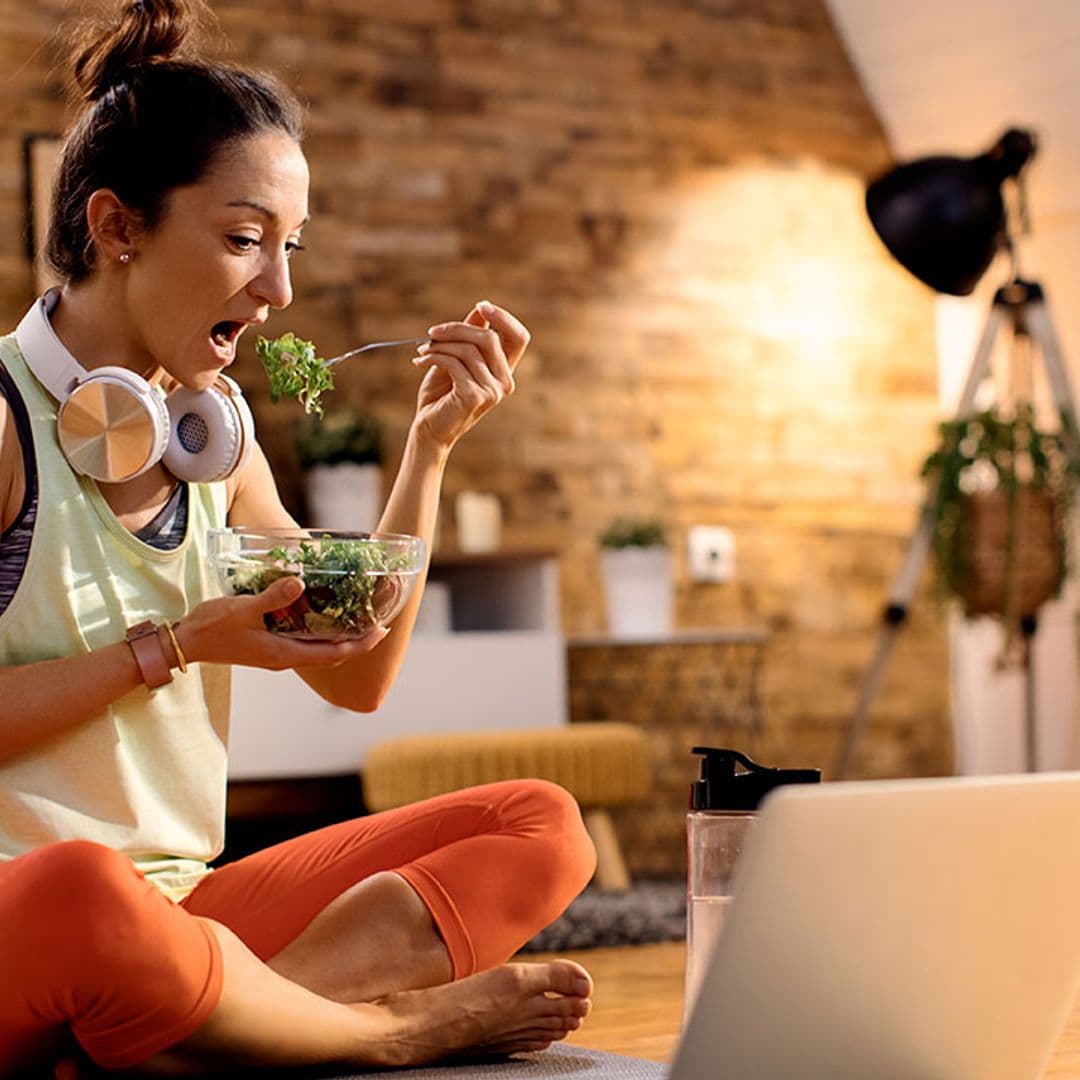 Todo lo que debes saber si tú también sientes hambre después de entrenar