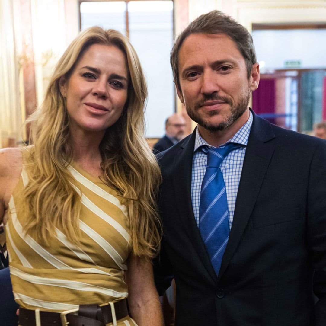 El orgullo de Amelia Bono en el homenaje que su padre ha recibido de manos del rey Felipe