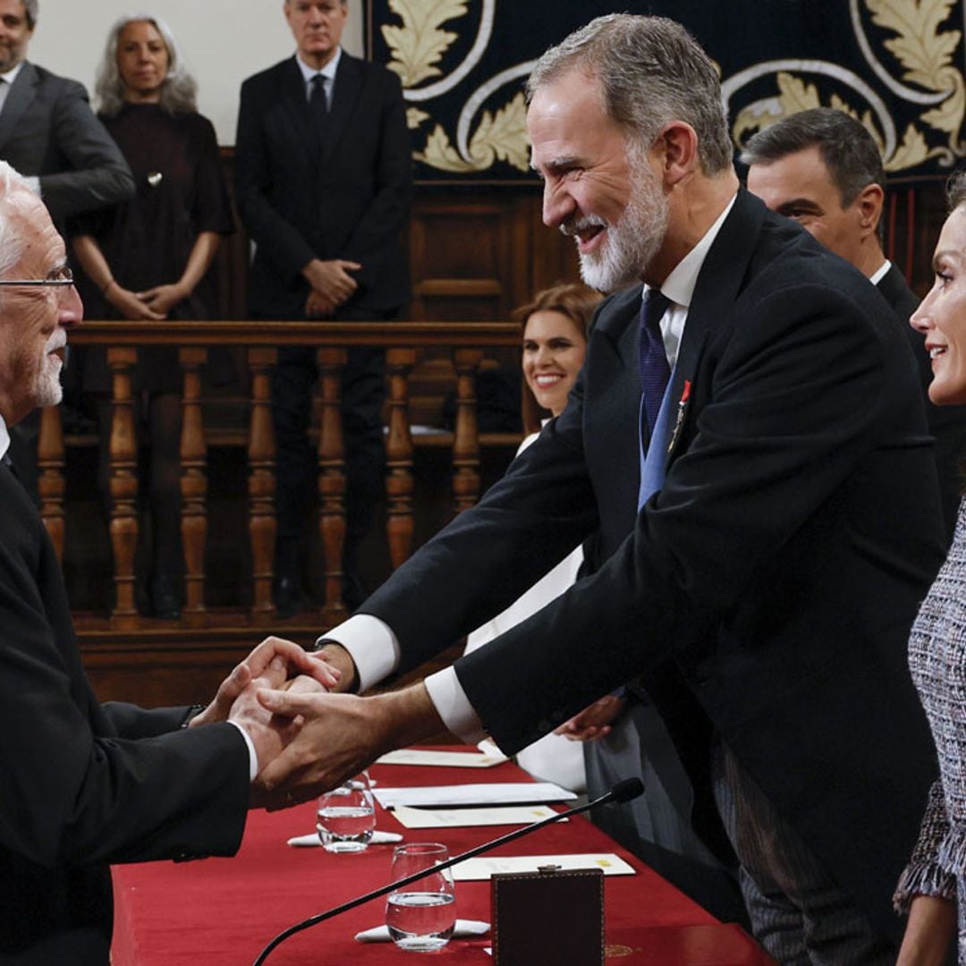 Los reyes Felipe y Letizia entregan el premio Cervantes al escritor leonés Luis Mateo Díez