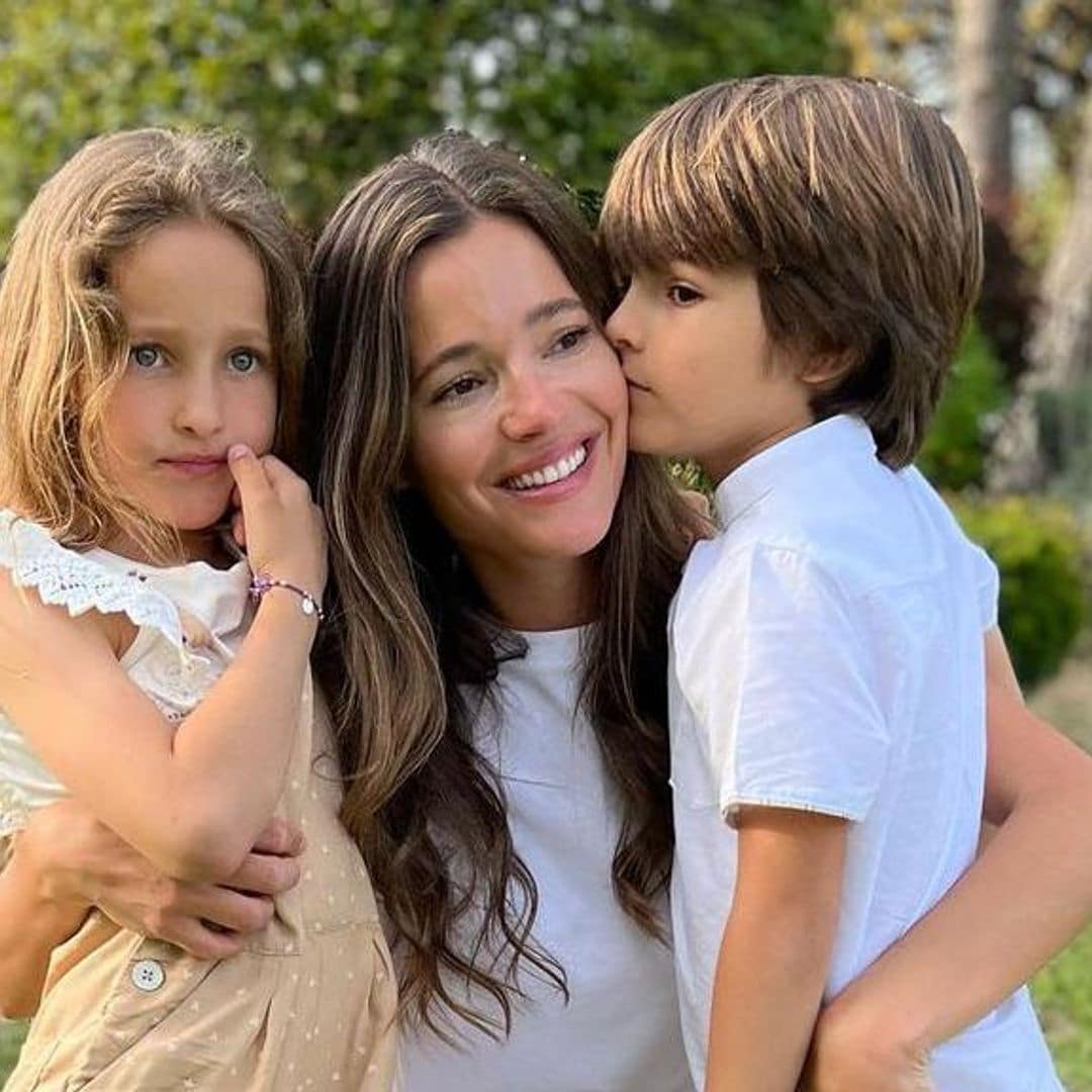 Malena Costa nos cuenta la emoción de sus hijos al verla desfilar por primera vez: ‘Casi me pongo a llorar’