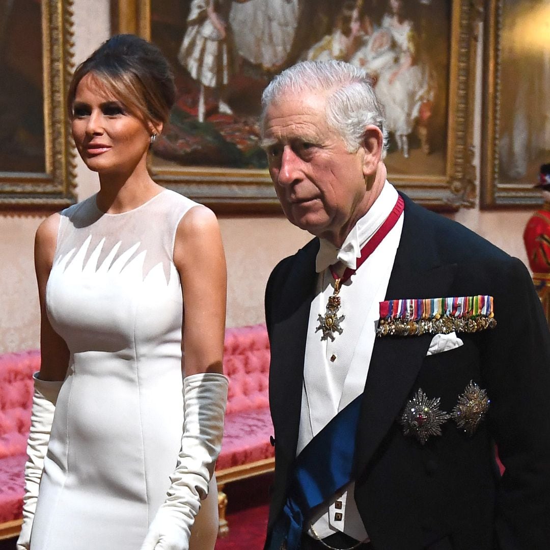 ¿De qué hablan Melania Trump y el rey Carlos III en sus cartas?