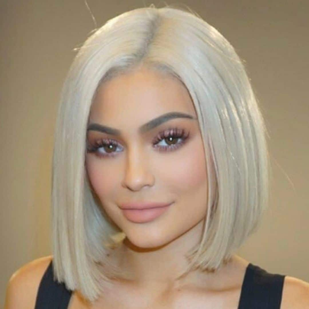 Los trucos de Kylie Jenner para lucir una peluca sin que se note