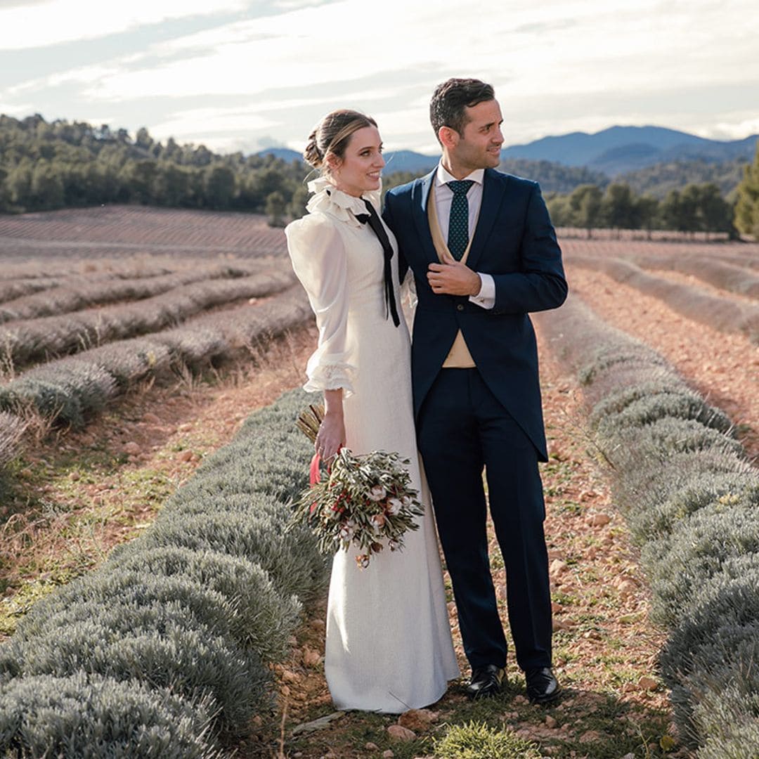 La boda en Albacete de Paloma, la novia del fabuloso look victoriano y los zapatos 'low cost'