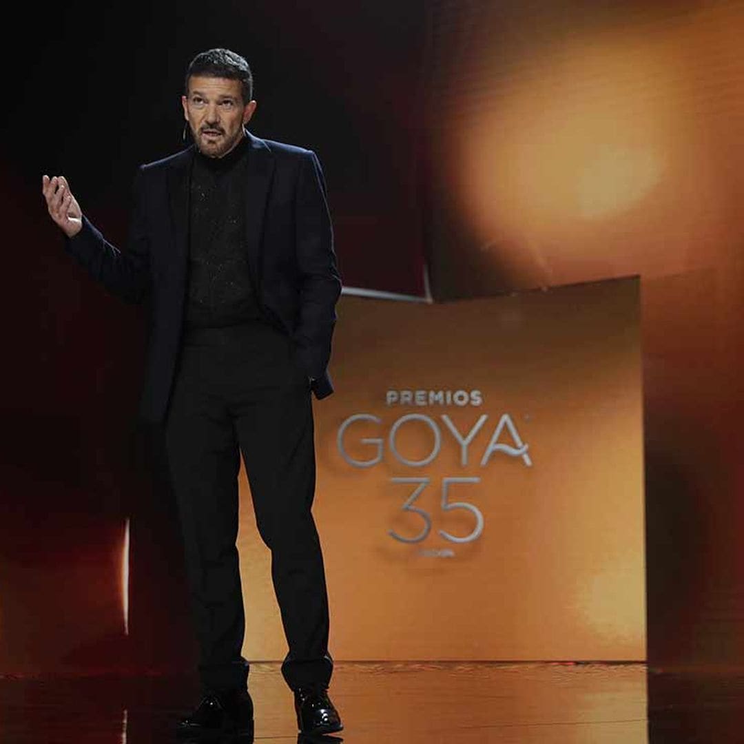 Antonio Banderas dedica su emocionante discurso de los Goya a las víctimas del Covid