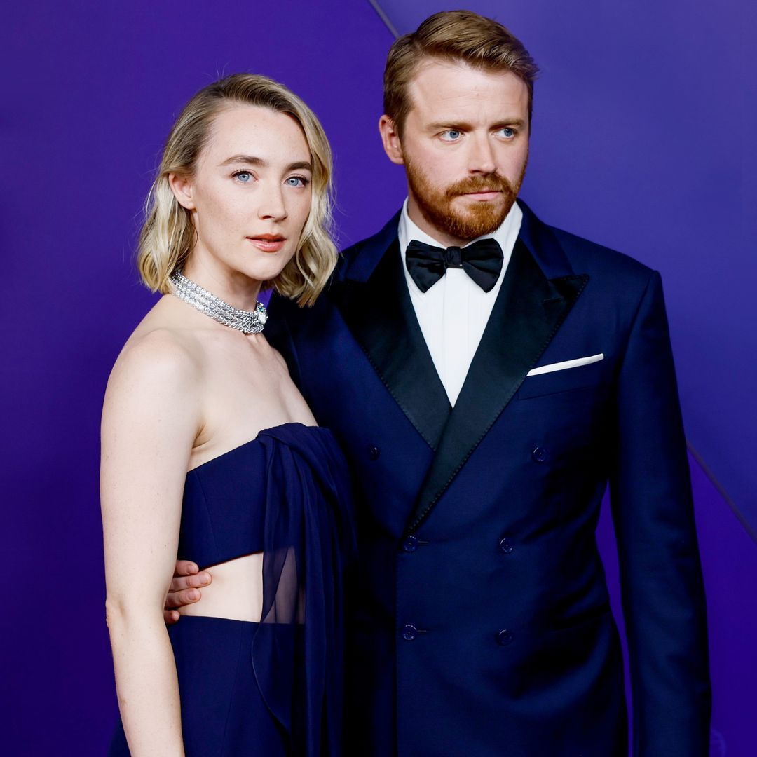 Saoirse Ronan y Jack Lowden reaparecen en los Emmy tras su boda sorpresa