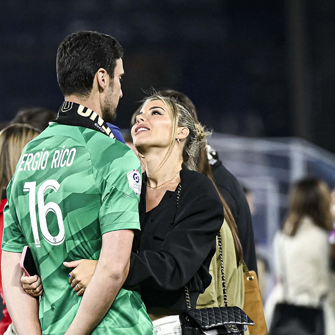 La felicidad de Sergio Rico y Alba Silva en la celebración del PSG un año después de su accidente