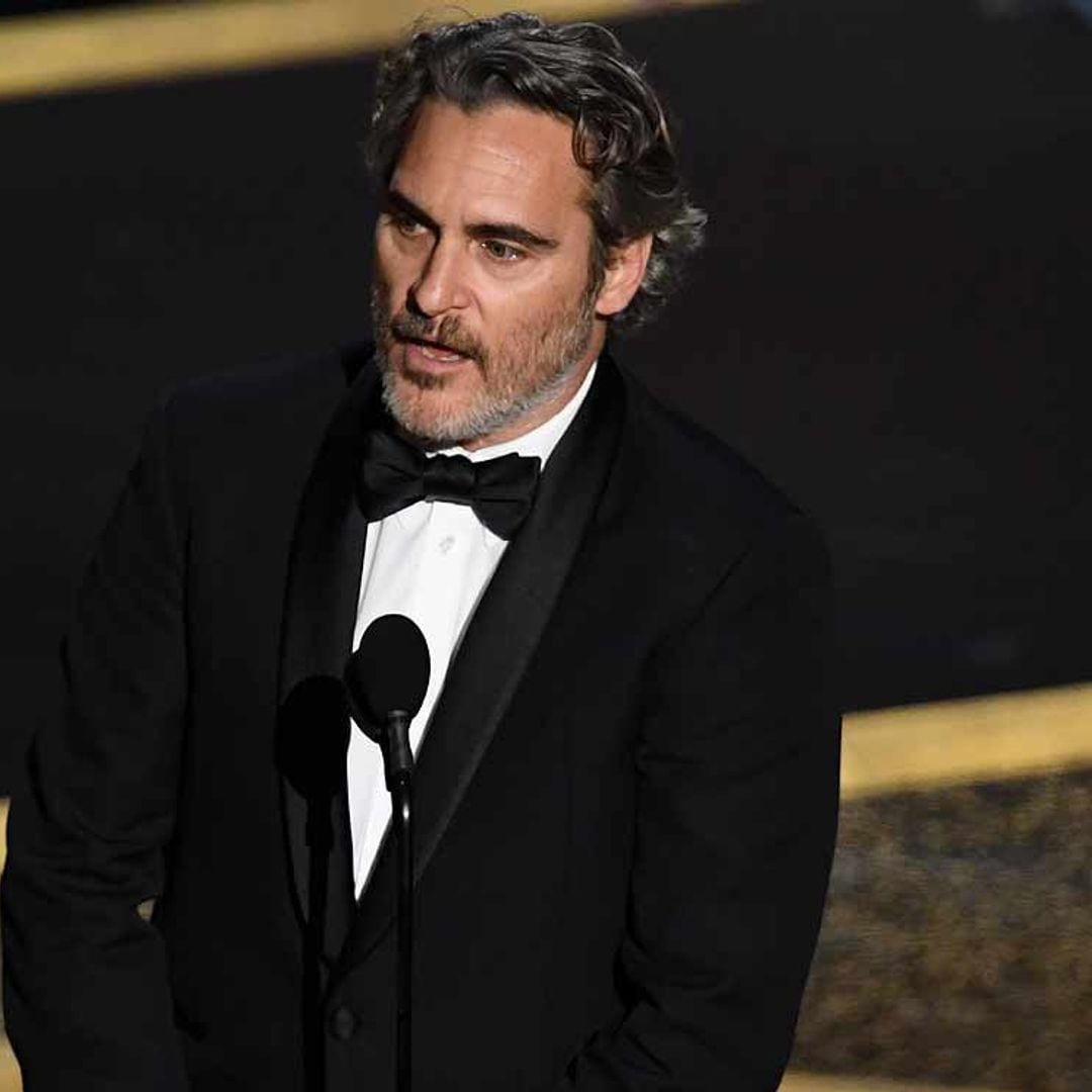 Joaquin Phoenix recuerda a su hermano fallecido al recoger el Oscar