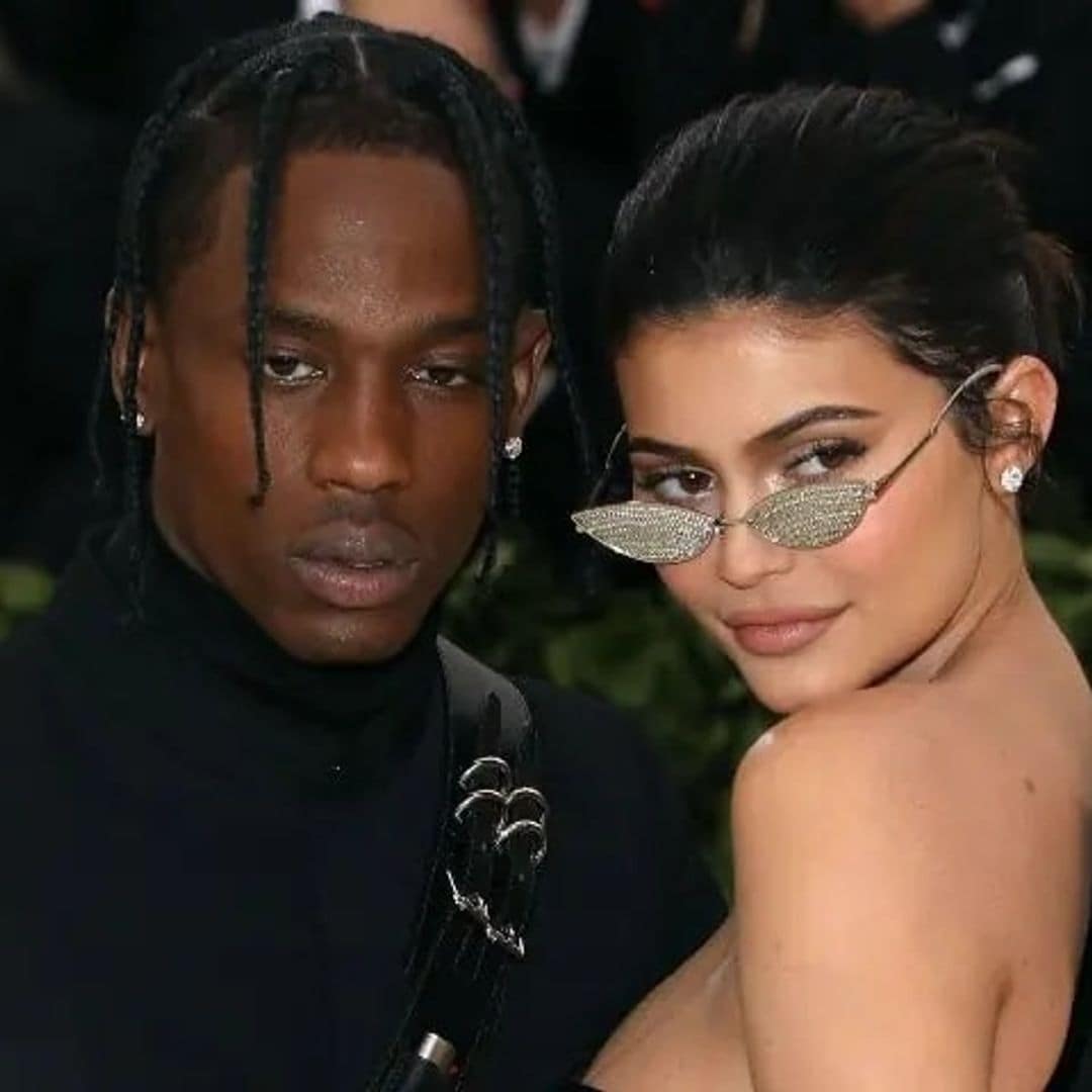 Reportan que Kylie Jenner y Travis Scott  'están 100% juntos' tras haberse puesto en entredicho su relación