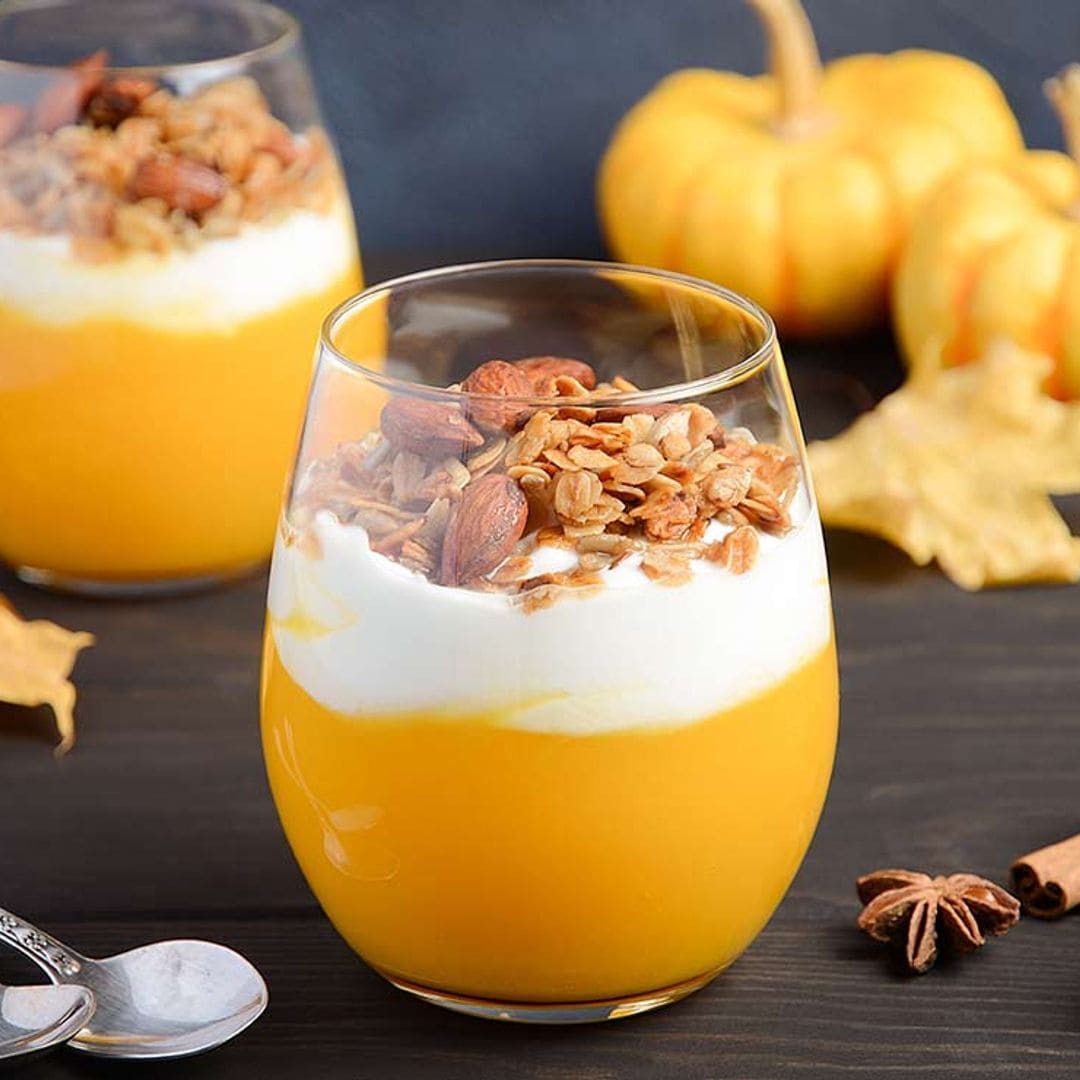 Yogur con puré de calabaza y frutos secos