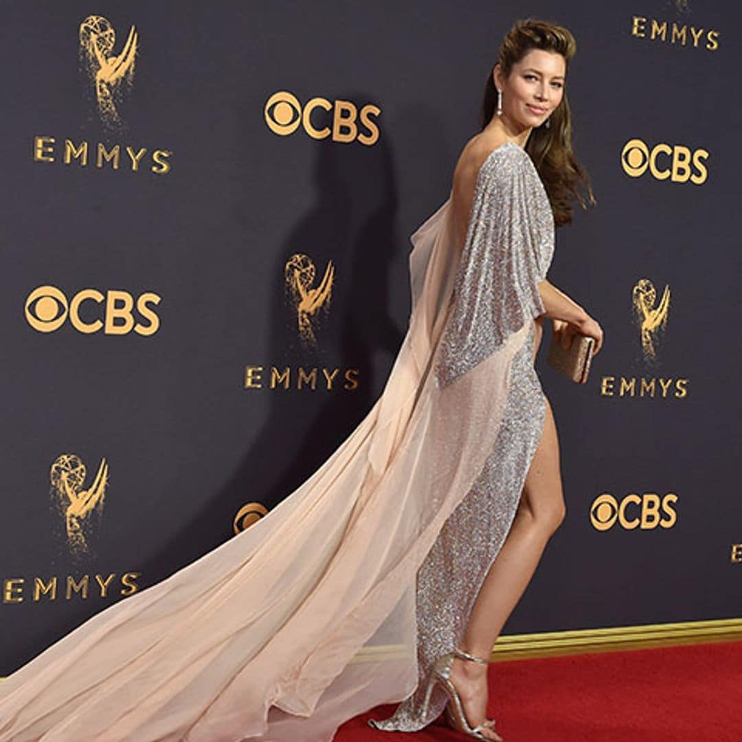 'Looks' sorprendentes en la alfombra roja de los Premios Emmy