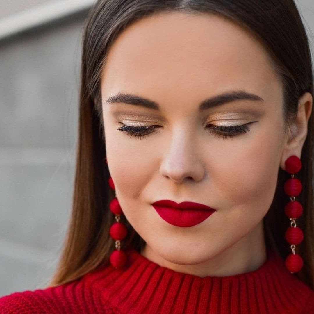 ¿Qué es el 'aker fassi'? El truco natural para unos labios rojos que no dejas de ver en redes