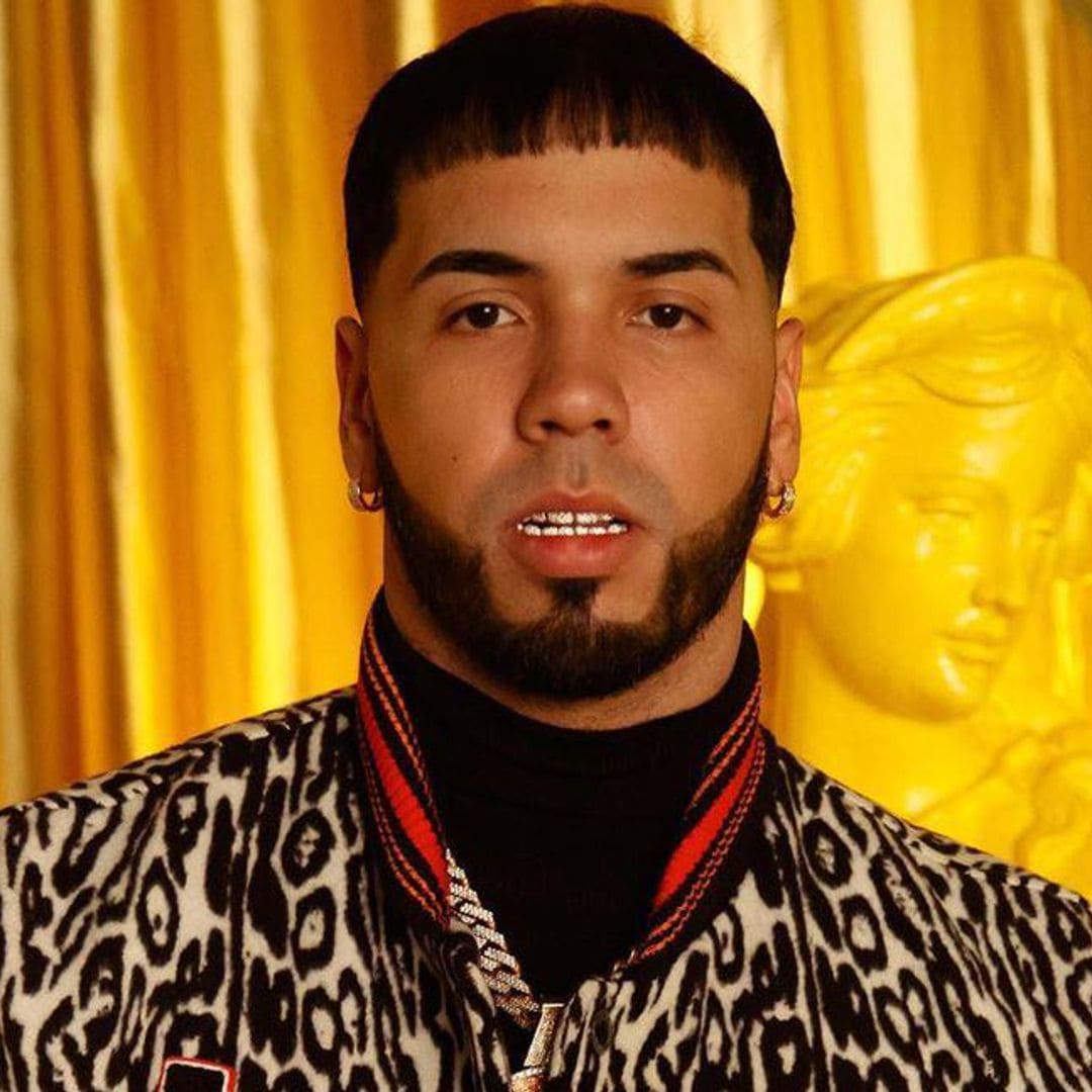 Anuel AA ofrece una disculpa a Bolivia por mostrar su bandera al revés