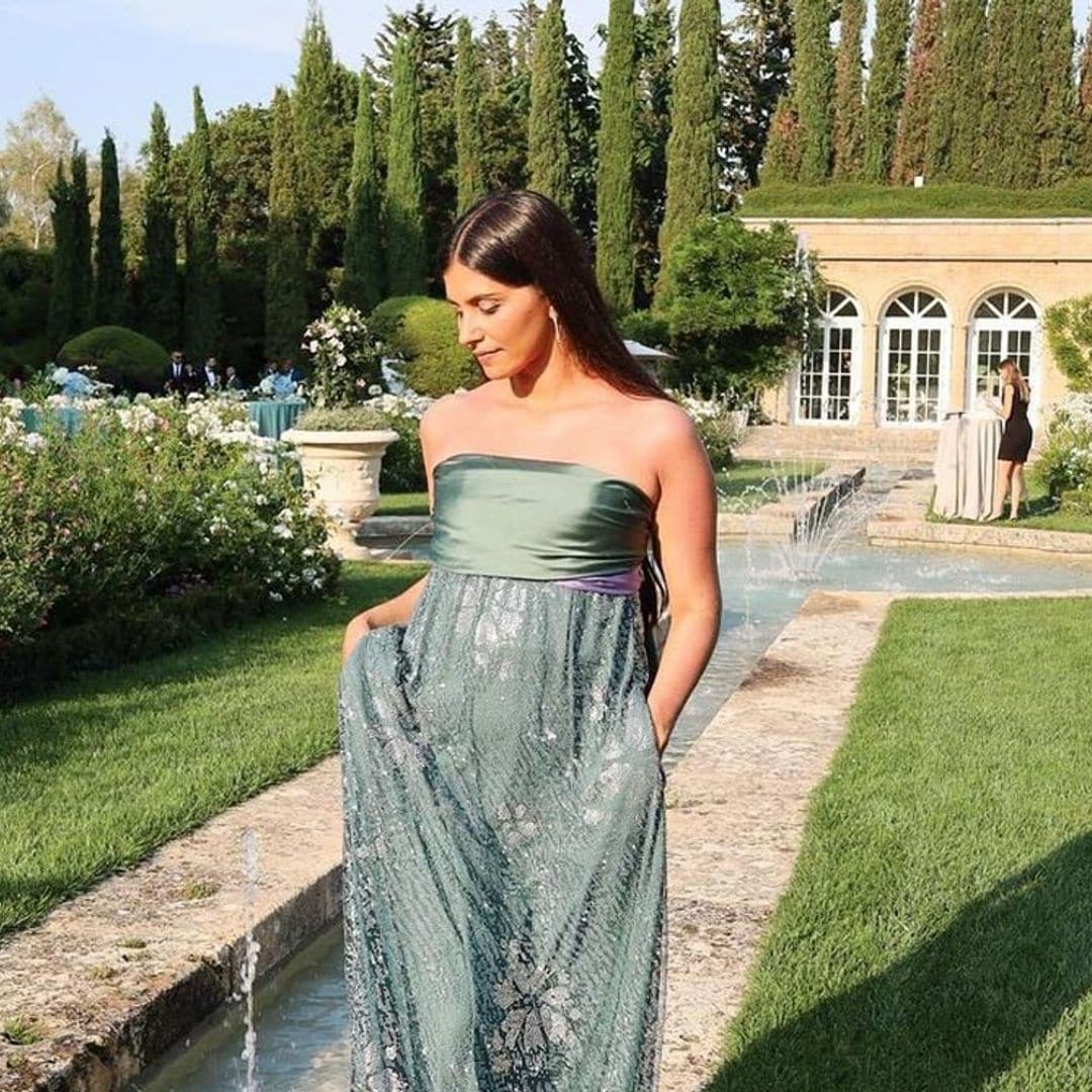 María García de Jaime brilla con un look de invitada de pasarela en una exclusiva boda en Cannes