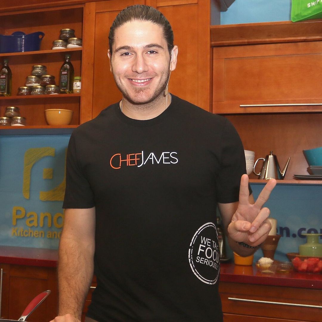 El chef James celebra su último cumpleaños antes de convertirse en papá