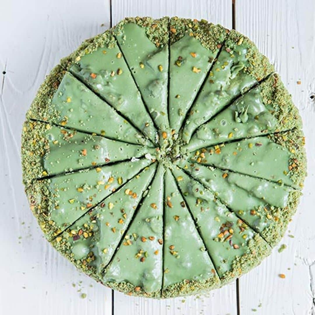 Pastel de pistacho con sorbete