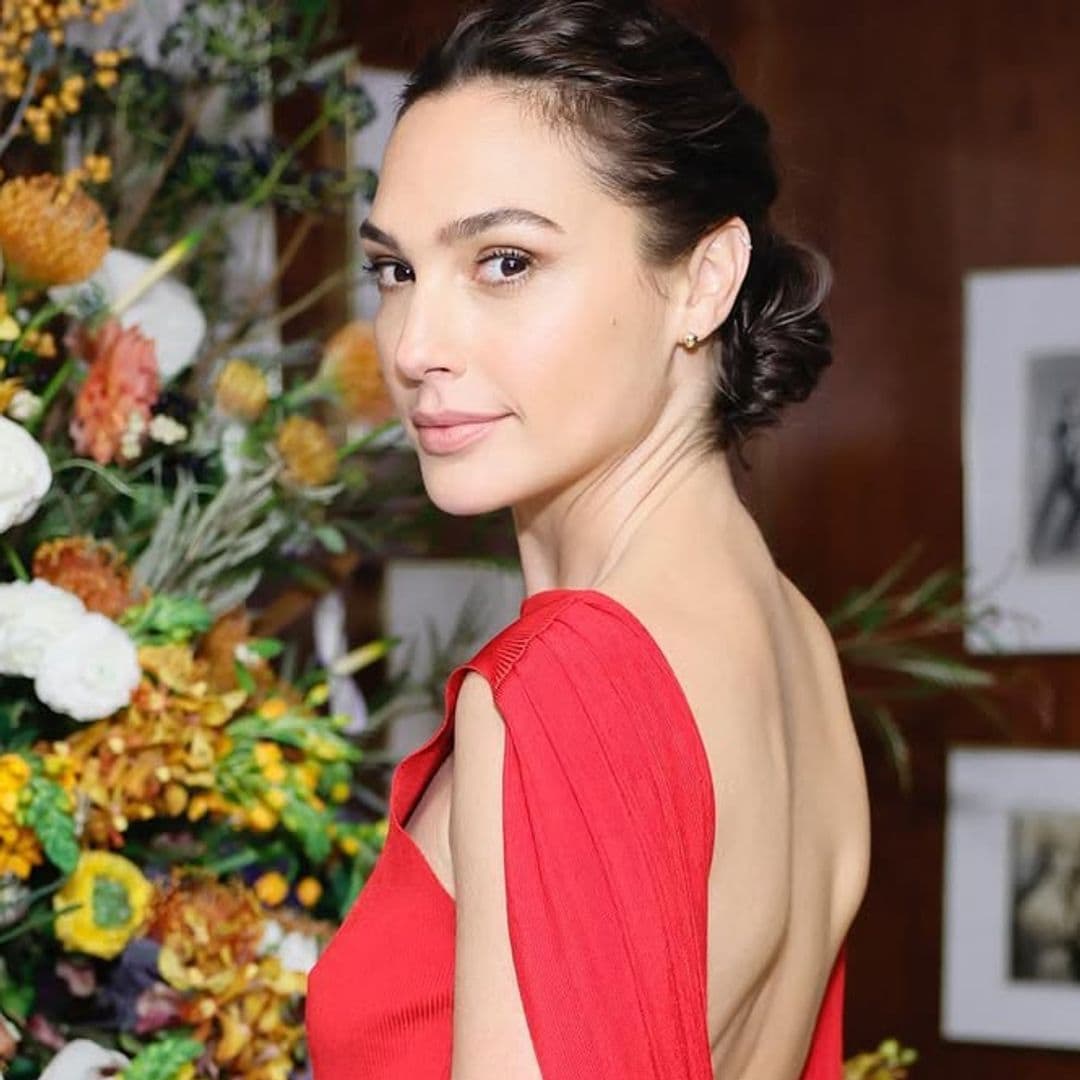 Gal Gadot revela la complicación durante su embarazo que la llevó a una cirugía de emergencia