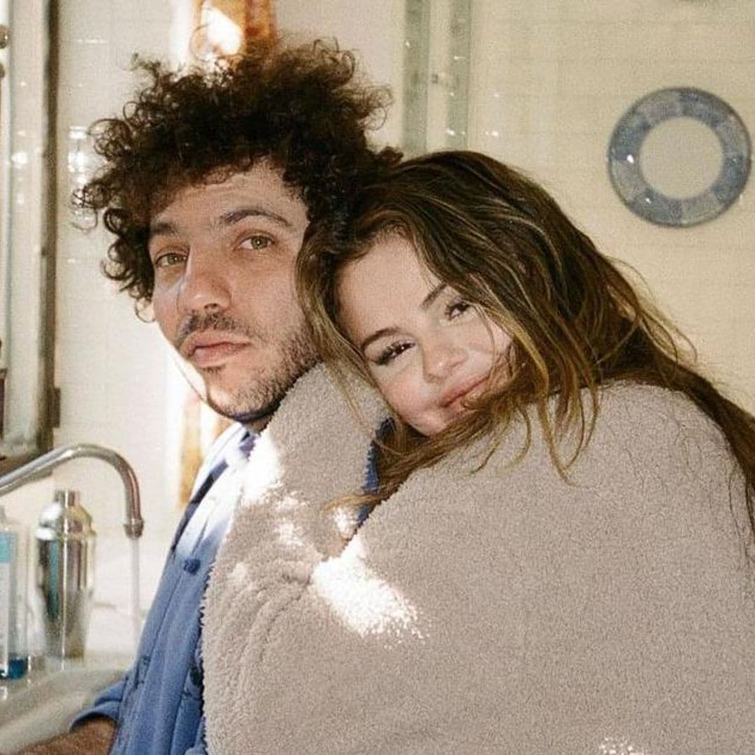 Selena Gomez se adelanta a San Valentín con las fotos más románticas junto a Benny Blanco