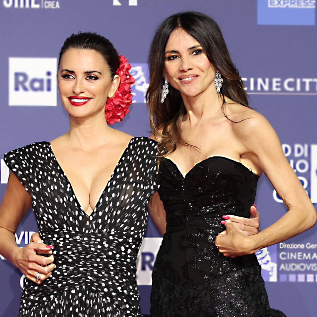 Penélope Cruz brilla en Roma con su look más flamenco y arropada por Goya Toledo