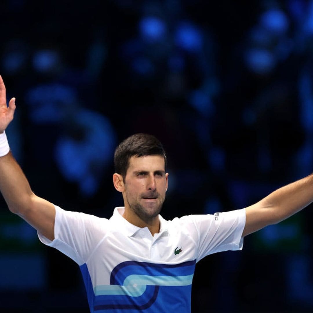 Juez restaura la visa de Novak Djokovic, podrá jugar en el Abierto de Australia