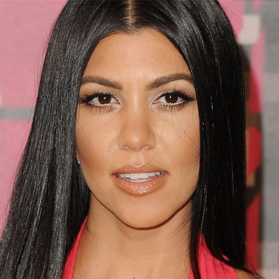 Kourtney Kardashian recupera una técnica de maquillaje que usaban nuestras madres